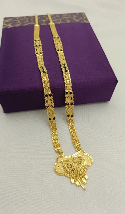 Forming Short Mangalsutra