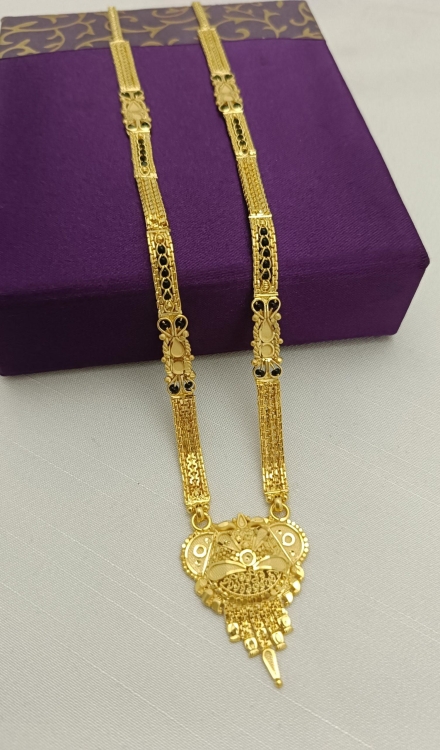 Forming Short Mangalsutra