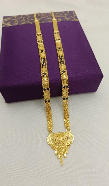 Forming Short Mangalsutra