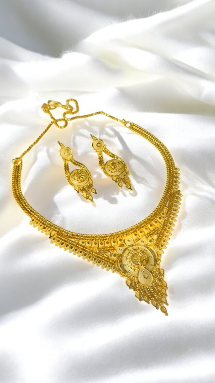 Forming Necklace
