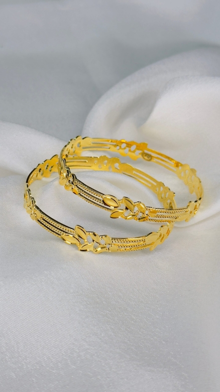 Forming 2 pc’s Bangles