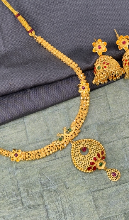 Forming Necklace