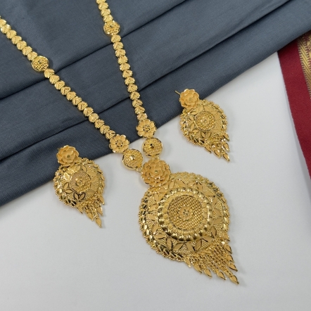 Forming Necklace