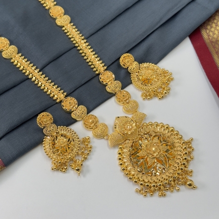 Forming Necklace
