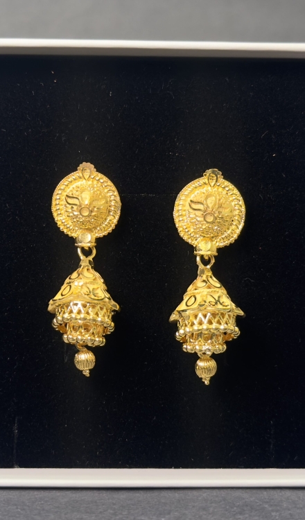 Forming Jhumka