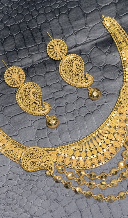 Forming Necklace